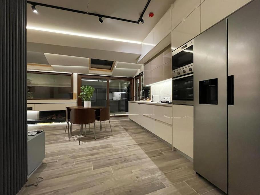 Acropolis Lux Apartment アテネ エクステリア 写真