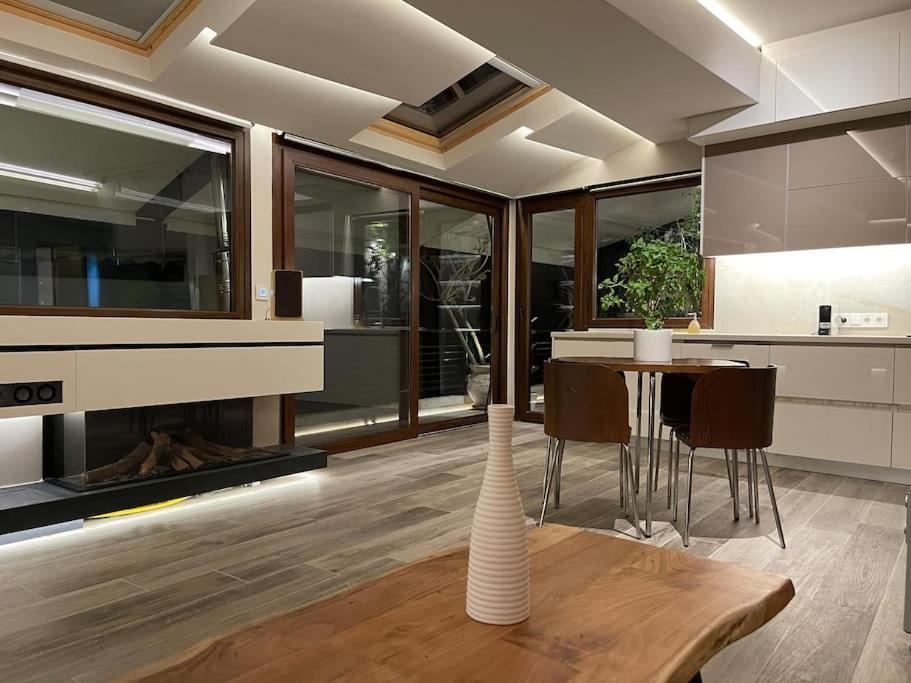 Acropolis Lux Apartment アテネ エクステリア 写真